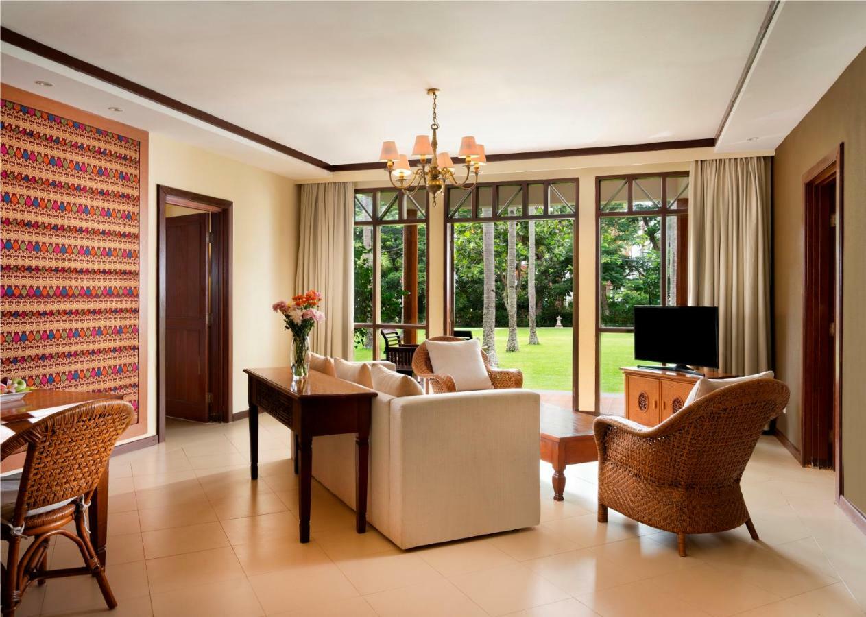 Mangsit Suites By Holiday Resort Lombok Екстериор снимка